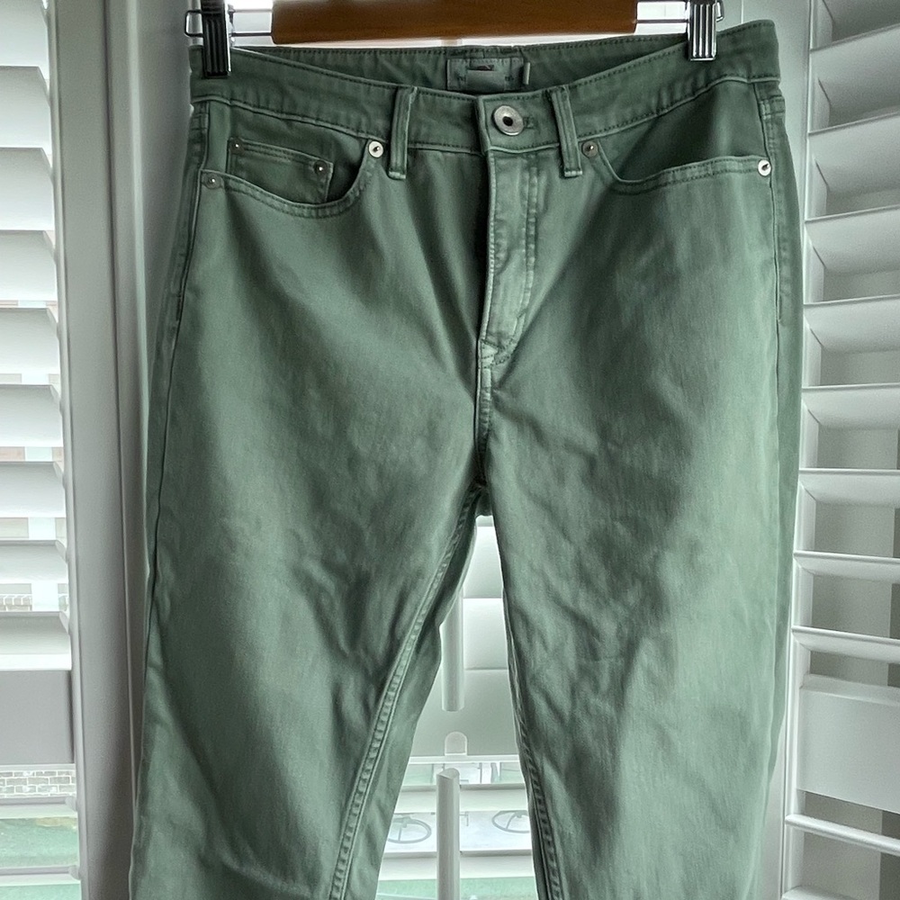 NWOT Vineyard Vines skinny ankle jeans Size: 27 or Size: 4